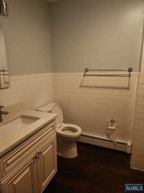 12 Abbett St, Jersey City NJ  07307-2301 exterior