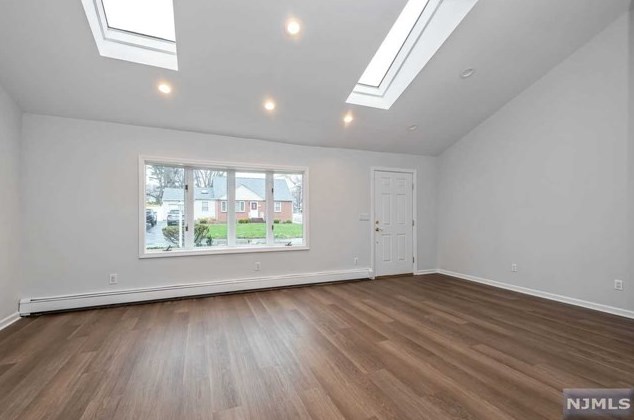40 Cyli Pl, Waldwick, NJ 07463