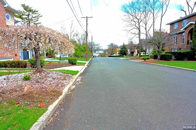 9 7th St, Englewood, NJ 07632