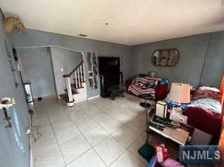 14 Coger St, Saddle Brook, NJ 07663-5403