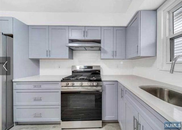 199 Hopkins Ave, Jersey City, NJ 07306-3517