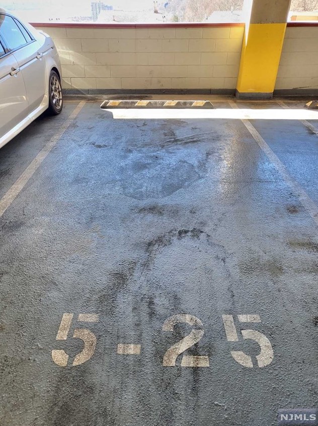 100 Old Palisade Rd, West Fort Lee NJ 07024-7064 exterior