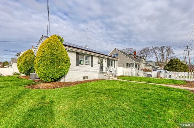 262 Lakeview Ave, Paterson, NJ 07503-1003