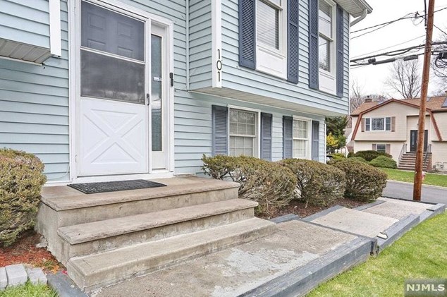 101 Westwood Blvd, Westwood NJ  07675-2521 exterior