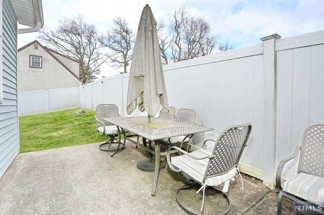 101 Westwood Blvd, Westwood NJ  07675-2521 exterior