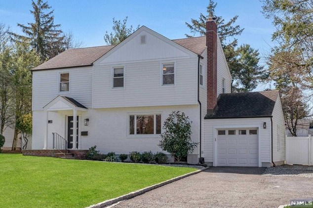 12 Downey Dr, Tenafly, NJ 07670