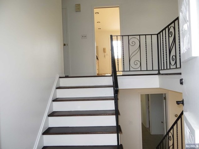 339 Elisa Dr, Englewood, NJ 07632