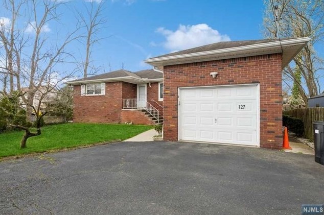 127 Nutley Ave, Nutley, NJ 07110