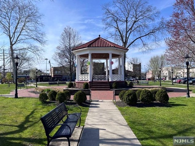 40 Mill St, Westwood NJ  07675-2932 exterior