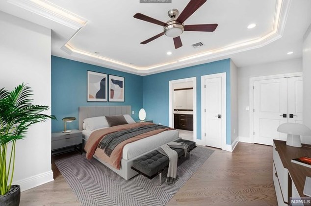 29 Marquis Ct, Edgewater NJ  07020-2900 exterior