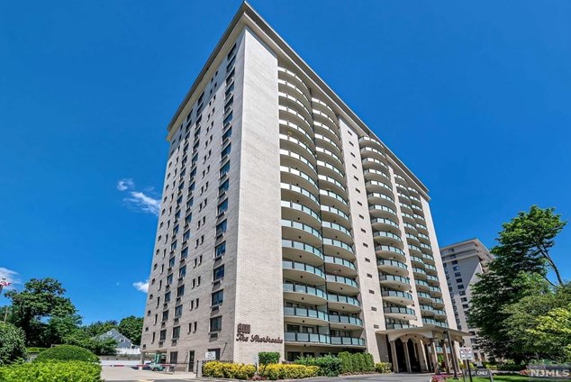 125 Prospect Ave #6e, Hackensack, NJ 07601