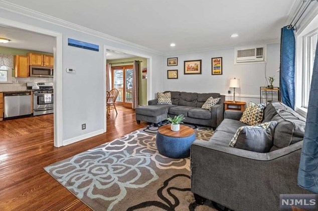 736 Newcomb Rd, Ridgewood, NJ 07450