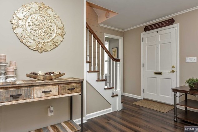 63 Van Blarcom Ave, Midland Pk NJ  07432-1851 exterior