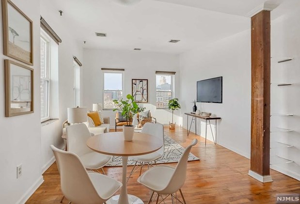 54-60 Mcwhorter St #307, Newark, NJ 07105