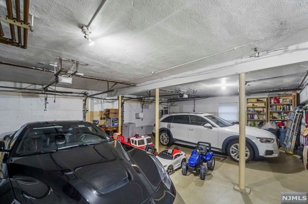 1036 Briar Way, West Fort Lee NJ exterior