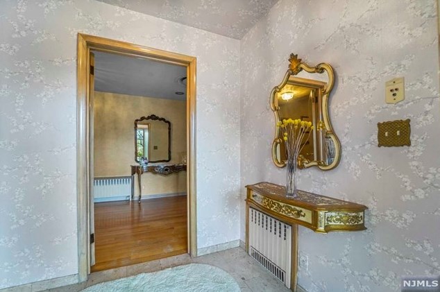 1036 Briar Way, West Fort Lee NJ exterior