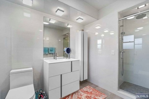 1036 Briar Way, West Fort Lee NJ exterior