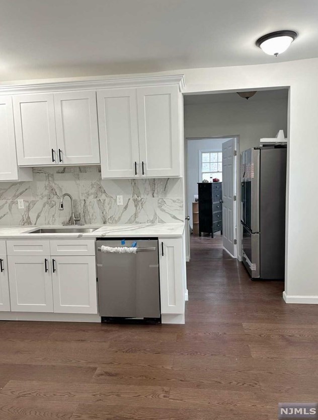 1033 Elm Ave #1, Ridgefield, NJ 07657