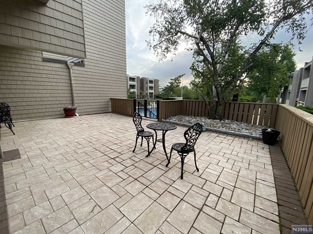 12 River Rd, Nutley NJ 07110-3513 exterior