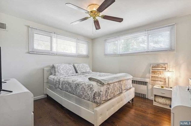 205 Roosevelt Ave, Hasbrouck Heights NJ 07604-1611 exterior