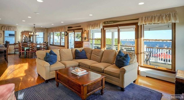 599 Pt Ave, Bricktown NJ  08724-4855 exterior