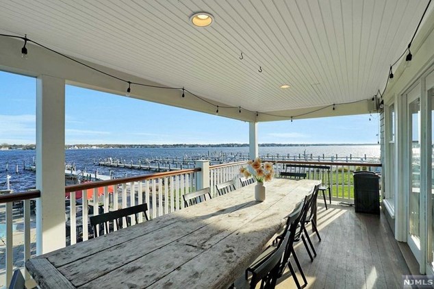 599 Pt Ave, Bricktown NJ  08724-4855 exterior