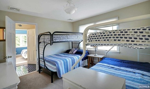 599 Pt Ave, Bricktown NJ  08724-4855 exterior