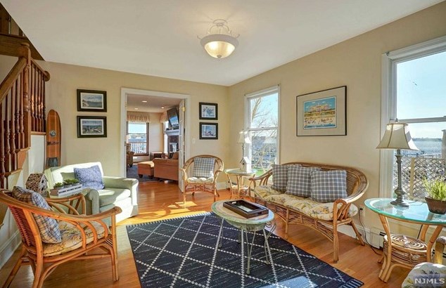 599 Pt Ave, Bricktown NJ  08724-4855 exterior