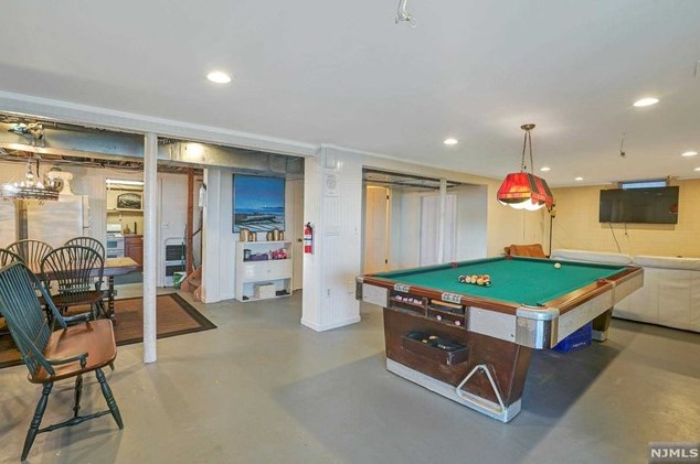 599 Pt Ave, Bricktown NJ  08724-4855 exterior