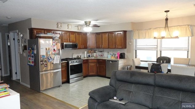 396 Garibaldi Ave, Lodi NJ  07644-3710 exterior