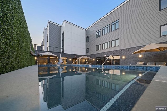 15 S Dean St #409, Englewood, NJ 07631