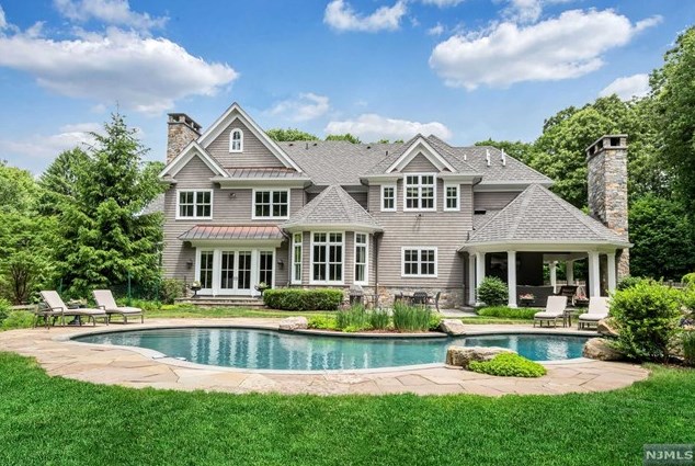32 Ackerman Rd, Upper Saddle River NJ 07458 exterior