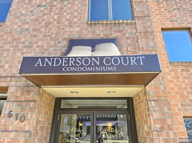 610 Anderson Ave, Cliffside Park, NJ 07010