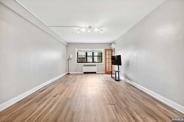 208 Anderson St #s1a, Hackensack, NJ 07601