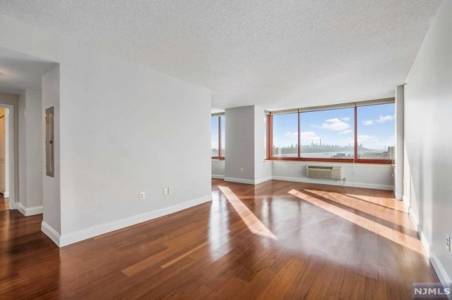 100 Old Palisade Rd #2310, West Fort Lee, NJ 07024