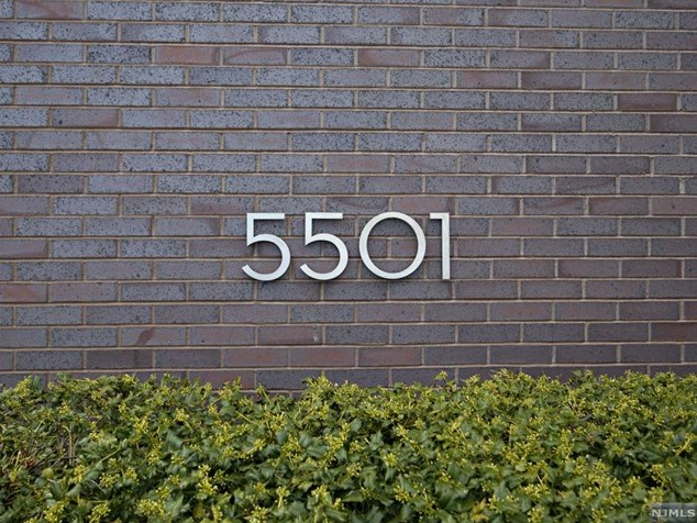 5501 Hudson Ave #305, West New York, NJ 07093