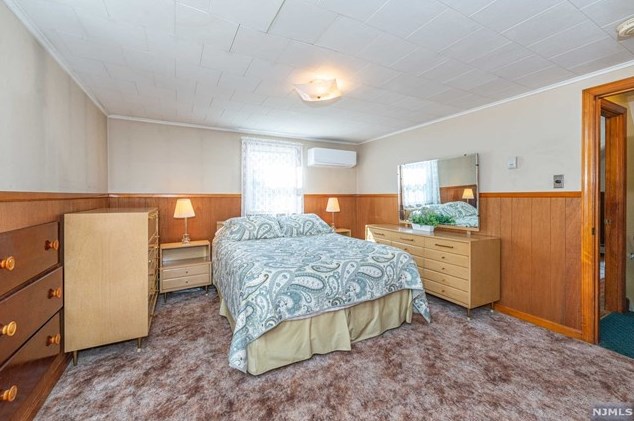 1089 Farm Rd, Secaucus NJ 07094-4026 exterior