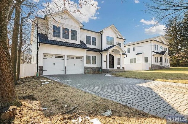 243 Webb Ave, River Edge, NJ 07661