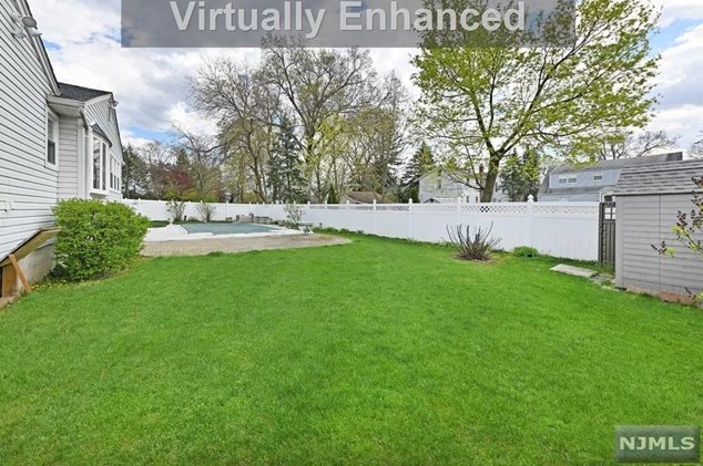 19 Hartland Ave, Emerson, NJ 07630