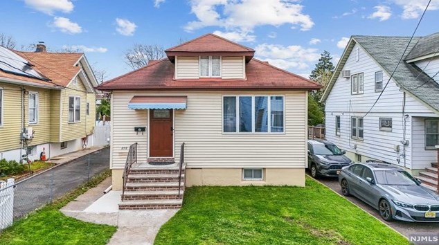 271-275 E 24th St, Paterson, NJ 07514