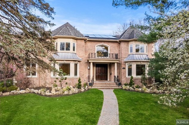 11 N Star Rd, Closter, NJ 07624