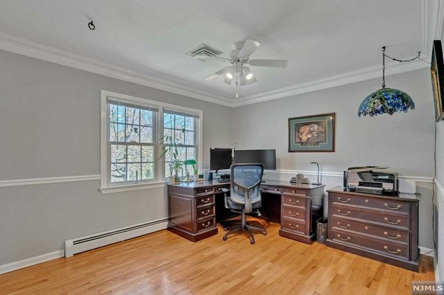 52 Elizabeth Ln, Mahwah NJ 07430-2808 exterior