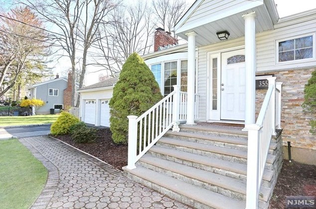 355 Lynn St, Harrington Park, NJ 07640-1121
