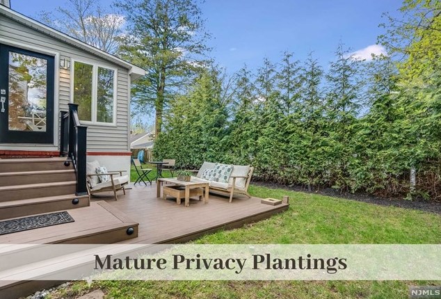 159 Forest Rd, Ridgewood NJ  07452-1914 exterior