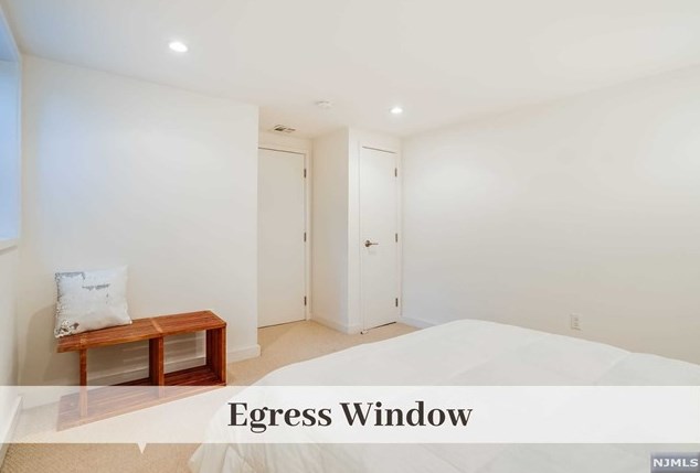 159 Forest Rd, Ridgewood NJ  07452-1914 exterior