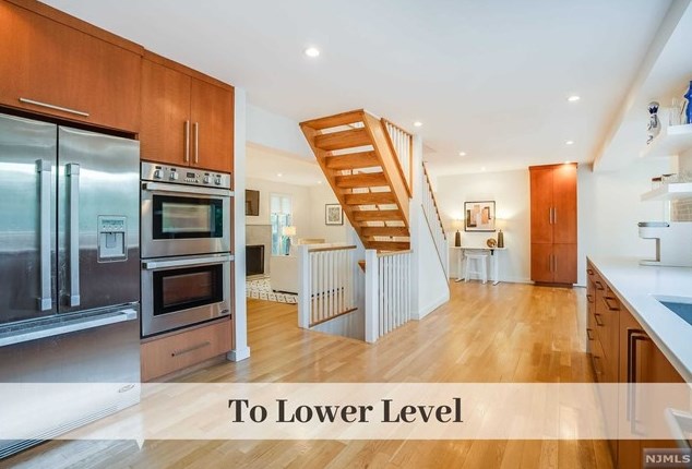 159 Forest Rd, Ridgewood NJ  07452-1914 exterior