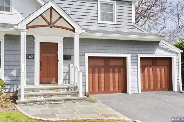 262 Webb Ave, River Edge, NJ 07661-1418