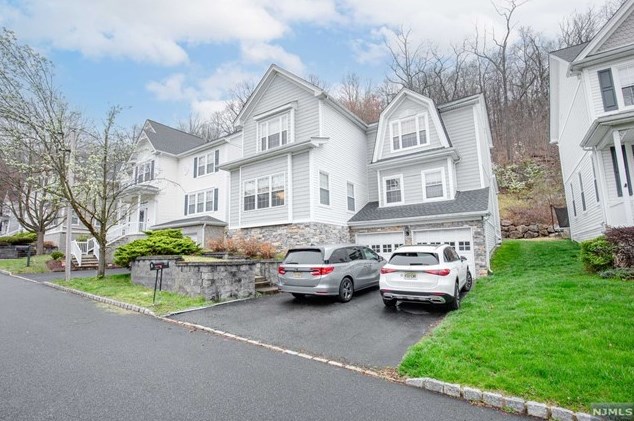 7 Skytop Rdg, Oakland, NJ 07436-2355
