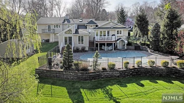 14 Kent Rd, Hillsdale, NJ 07642-1734
