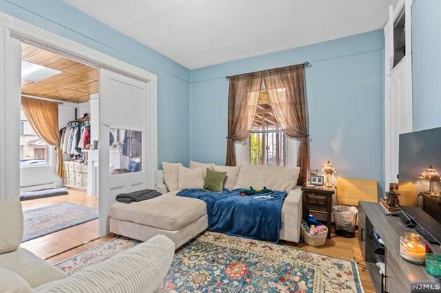 251 Halladay St, Jersey City, NJ 07304-3359